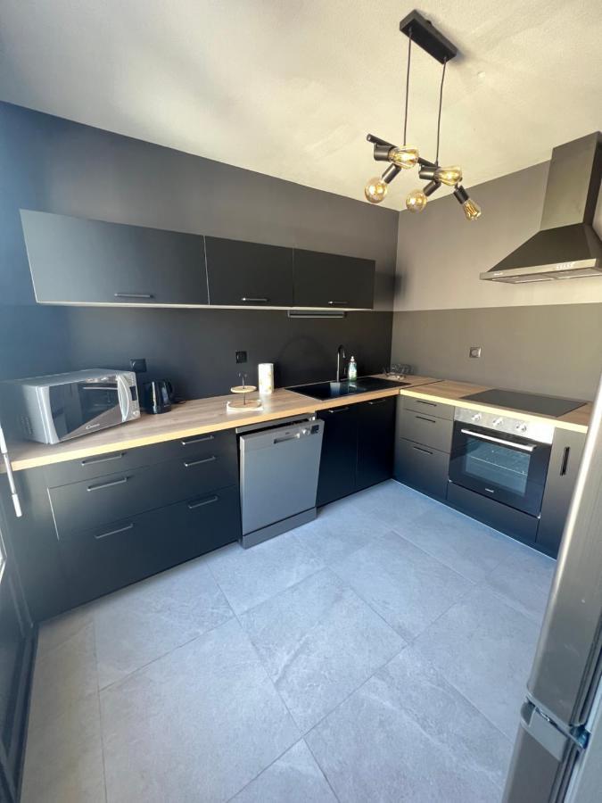 Appartement Haut Standing Proche Du Centre Ville, Vue Sur La Cathedrale Saint Louis Блоа Екстериор снимка