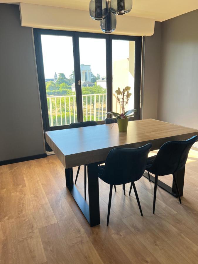 Appartement Haut Standing Proche Du Centre Ville, Vue Sur La Cathedrale Saint Louis Блоа Екстериор снимка